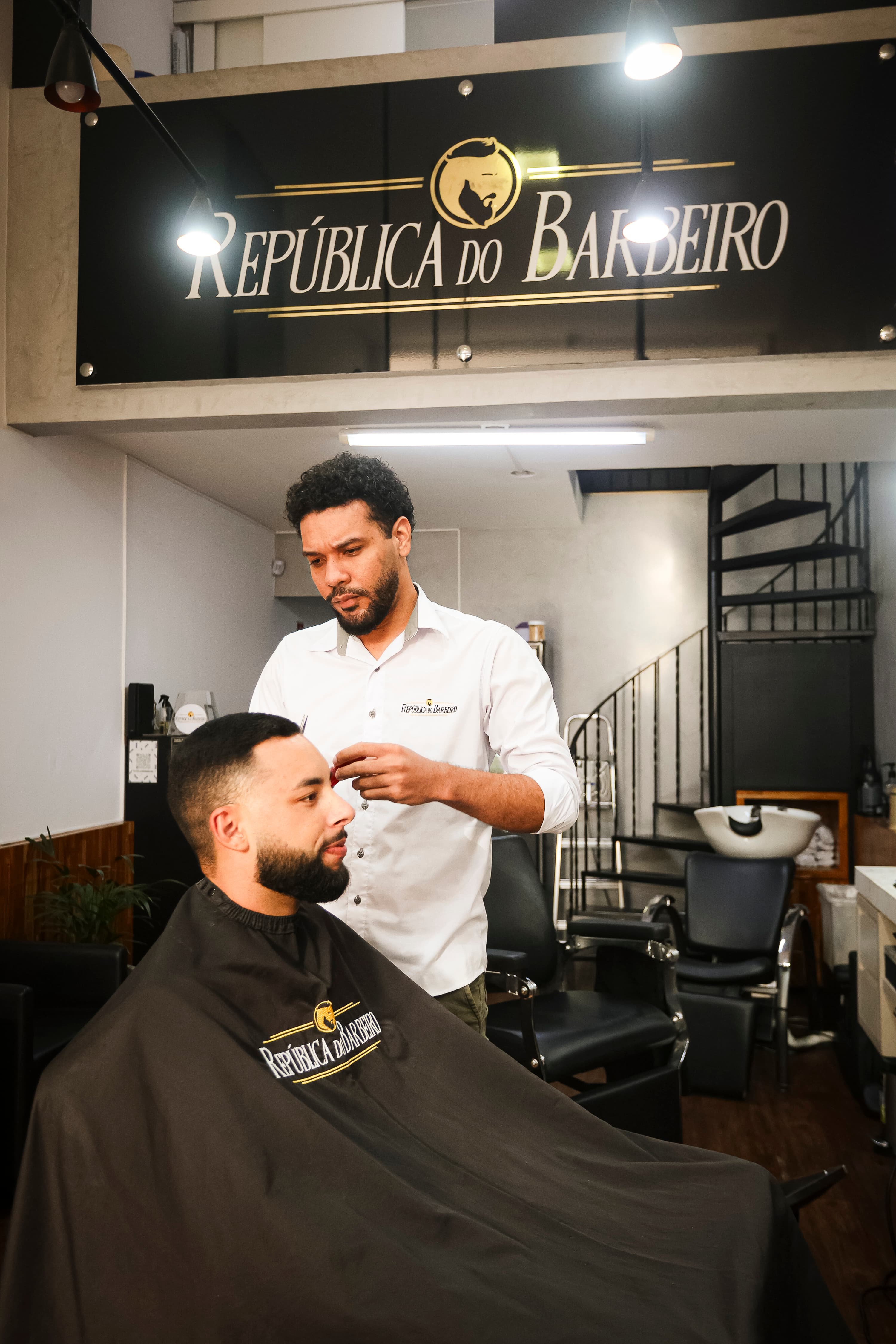 Corte e Barba — República do Barbeiro, Água Verde, Curitiba